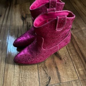 Link Glittering Fuchsia Ankle Boots